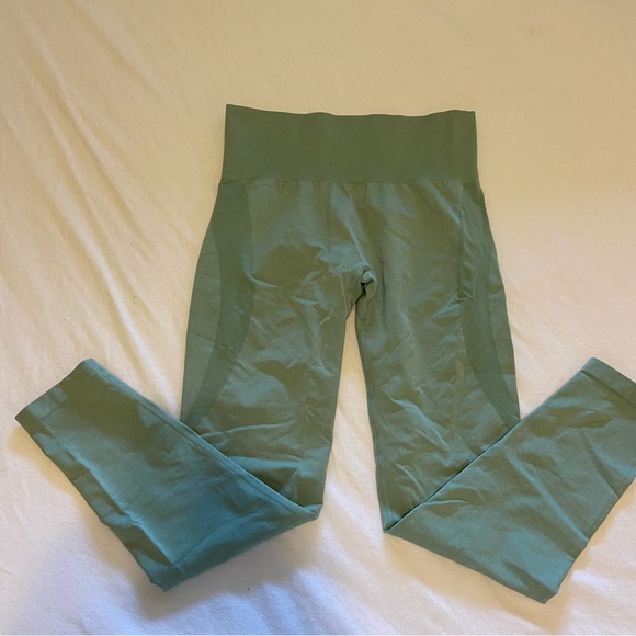 NVGTN sage green contour leggings - Picture 4 of 4